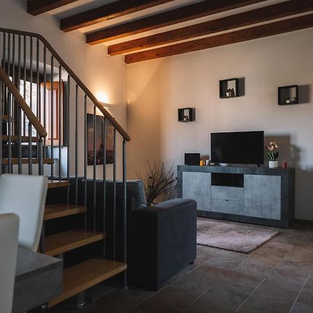 Giro Nel Mondo Apartments Катания Экстерьер фото