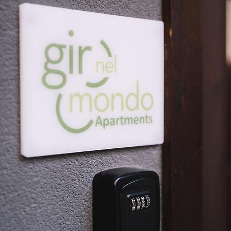 Giro Nel Mondo Apartments Катания Экстерьер фото